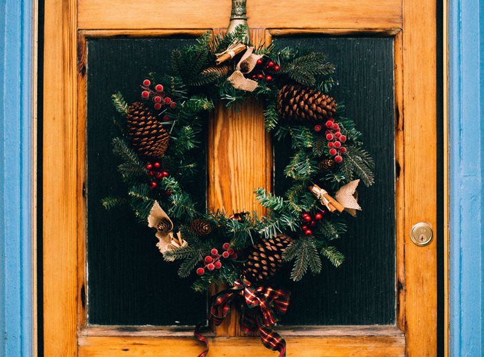 Holiday Decorating Ideas To Make Your Porch Pop 