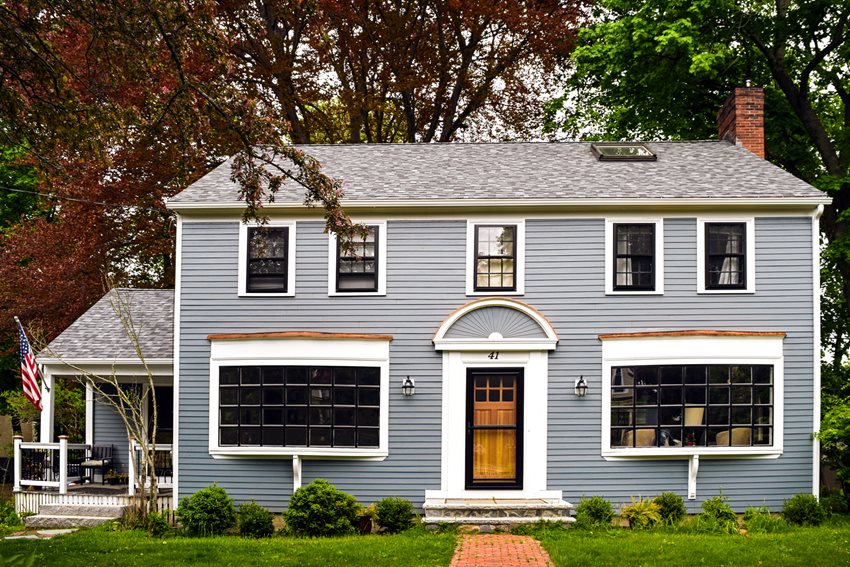 Replacing Wood Siding with James Hardie Siding for a Stunning Transformation